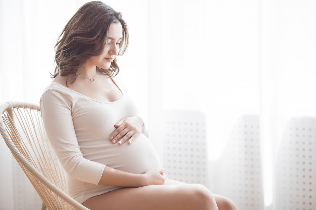 Tự làm thủ tục hưởng chế độ thai sản, cần chuẩn bị những gì?