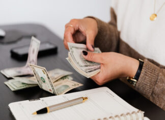 Hướng dẫn cách hạch toán tiền nộp phạt vi phạm hành chính đầy đủ, chi tiết