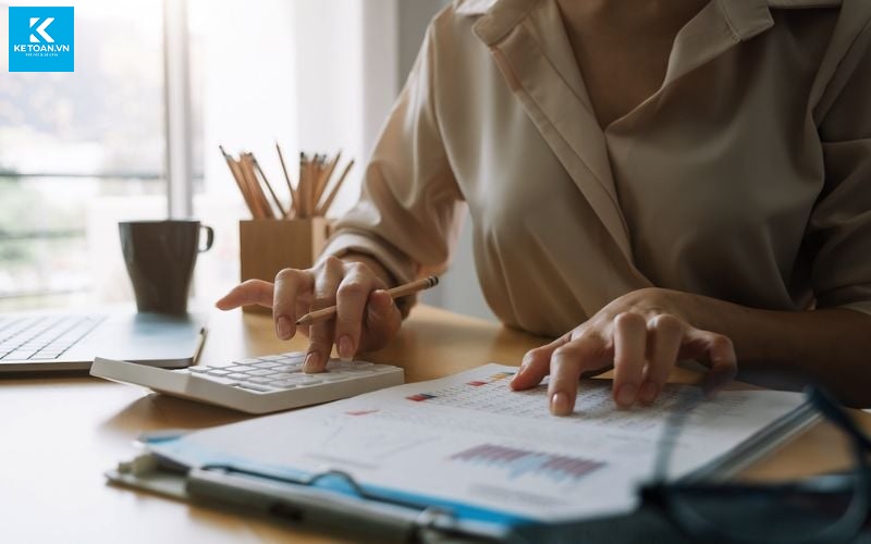 thử việc có đóng thuế TNCN không